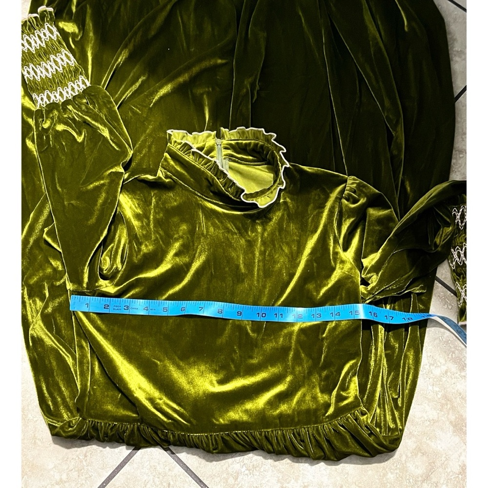 Green Velvet Dress 2 Pockets - Picture 5 of 6